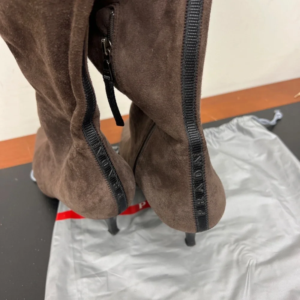 PRADA brown suede sock books - Picture 6 of 11